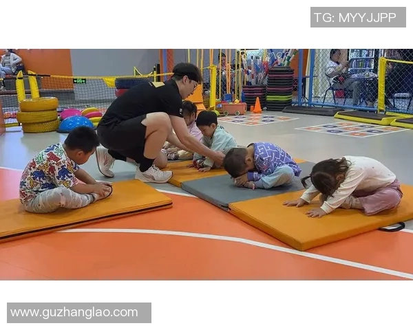 踢足球的多重益处：提升身体素质增强团队合作精神与心理健康